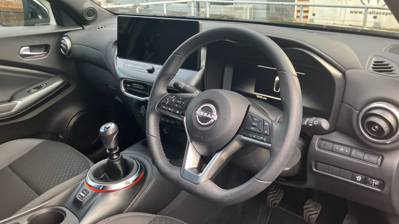 Nissan Juke 1.0 DiG-T N-Connecta 5dr Petrol Hatchback